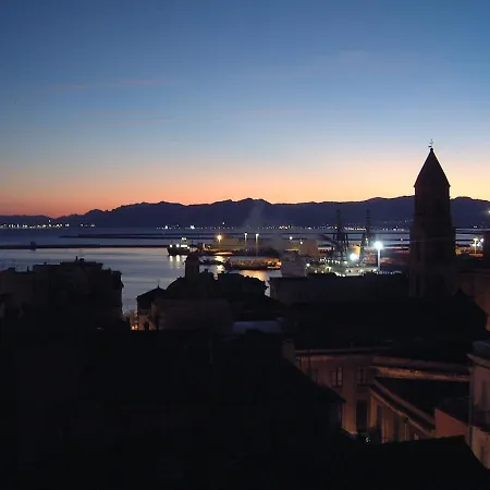 In The Center, Cozy Style Cagliari